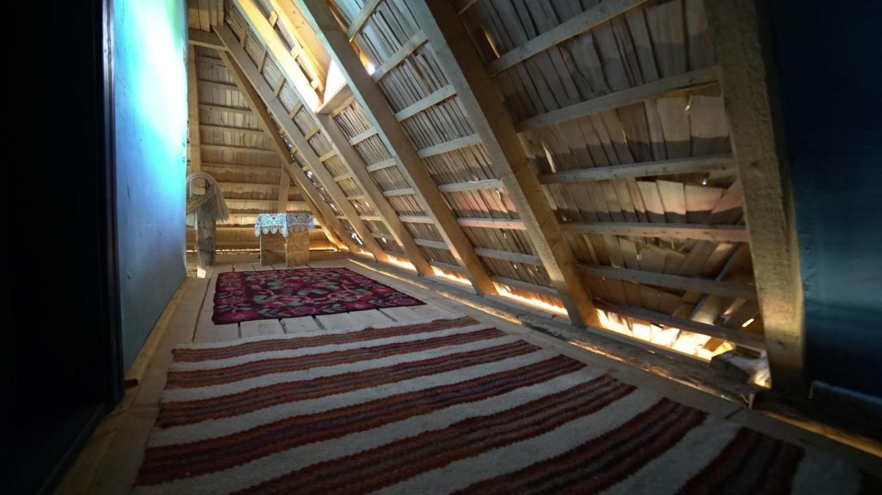 Iz De Maramures Rural Hotel (Adults Only) Surdesti  Ngoại thất bức ảnh