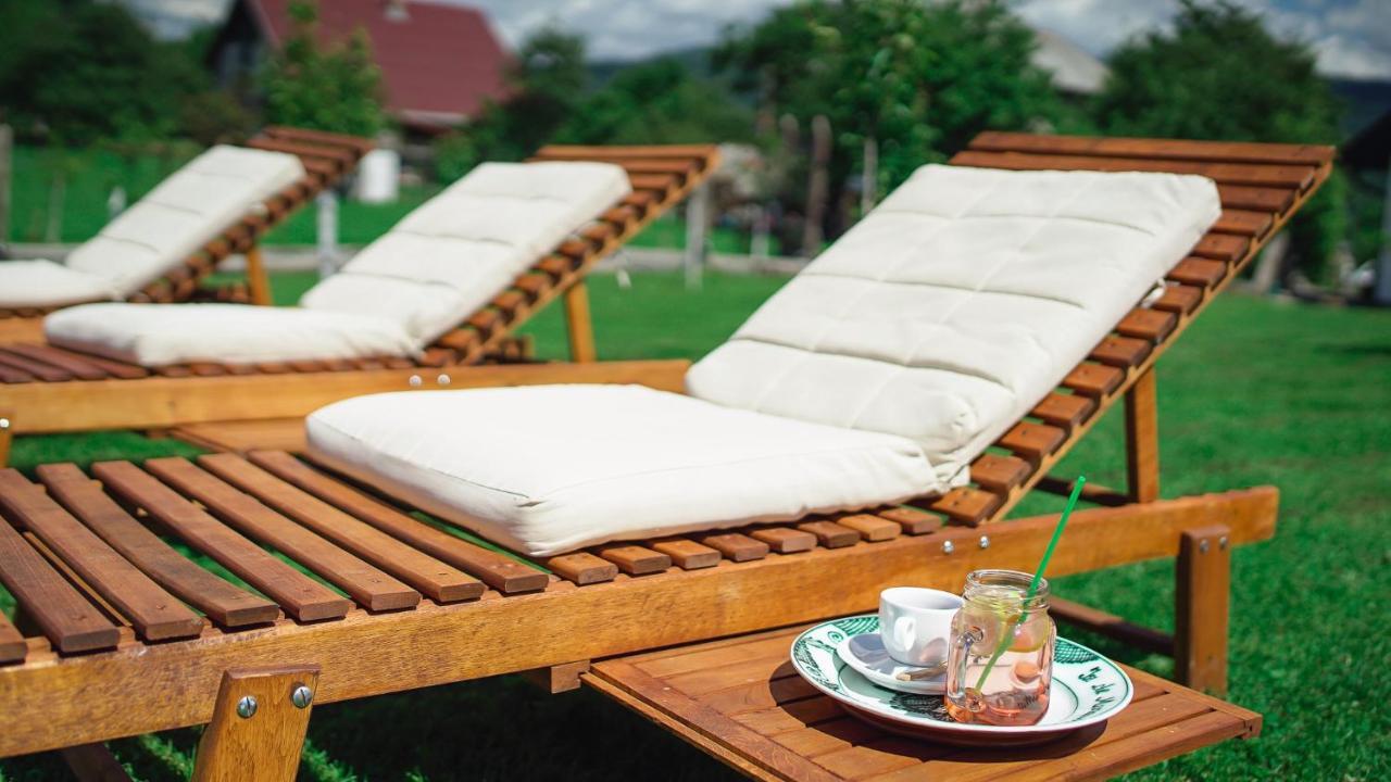 Iz De Maramures Rural Hotel (Adults Only) Surdesti  Ngoại thất bức ảnh